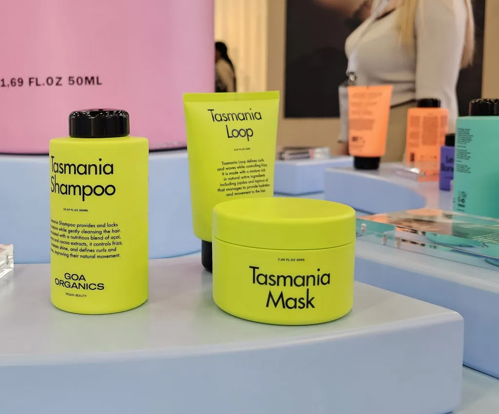 тренды пластиковой упаковки на Cosmoprof 2025 - кислотные оттенки